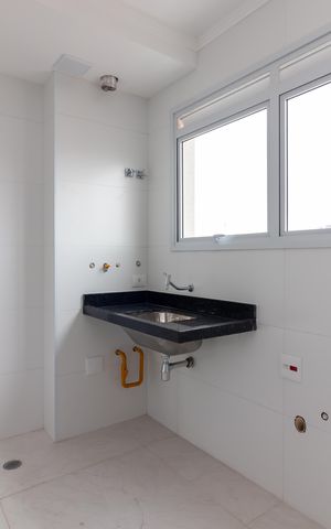Apartamento à venda com 183m², 4 quartos e 4 vagas Apartamento à venda com 183m², 4 quartos e 4 vagasÁrea de Serviço