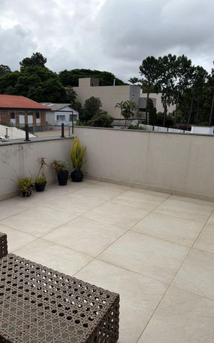 Casa à venda com 220m², 3 quartos e 2 vagas Casa à venda com 220m², 3 quartos e 2 vagasÁrea externa