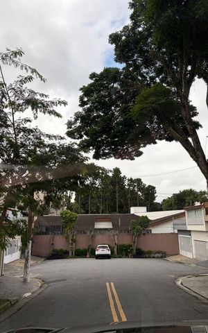 Casa à venda com 220m², 3 quartos e 2 vagas Casa à venda com 220m², 3 quartos e 2 vagasÁrea externa