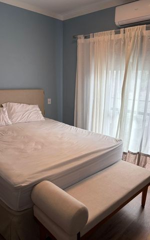Casa à venda com 220m², 3 quartos e 2 vagas Casa à venda com 220m², 3 quartos e 2 vagasQuarto