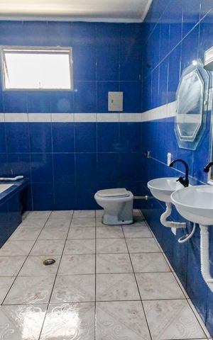 Casa à venda com 250m², 4 quartos e 1 vaga Casa à venda com 250m², 4 quartos e 1 vagaBanheiro da Suíte