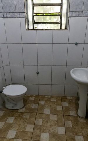 Casa à venda com 250m², 4 quartos e 1 vaga Casa à venda com 250m², 4 quartos e 1 vagaBanheiro 1
