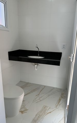 Casa à venda com 145m², 3 quartos e 3 vagas Casa à venda com 145m², 3 quartos e 3 vagasBanheiro