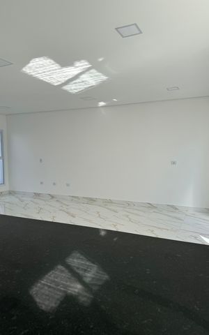 Casa à venda com 145m², 3 quartos e 3 vagas Casa à venda com 145m², 3 quartos e 3 vagasSala