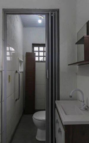 Casa à venda com 300m², 7 quartos e 2 vagasBanheiro