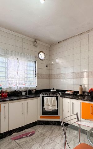 Casa à venda com 125m², 2 quartos e 2 vagasCozinha