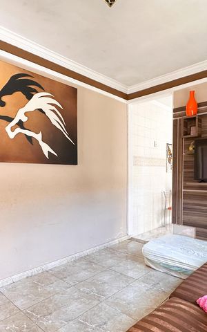 Casa à venda com 125m², 2 quartos e 2 vagasSala