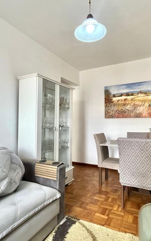 Apartamento à venda com 70m², 2 quartos e 1 vaga Apartamento à venda com 70m², 2 quartos e 1 vagaSala