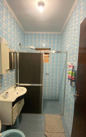 Casa à venda com 200m², 2 quartos e 1 vagaBanheiro
