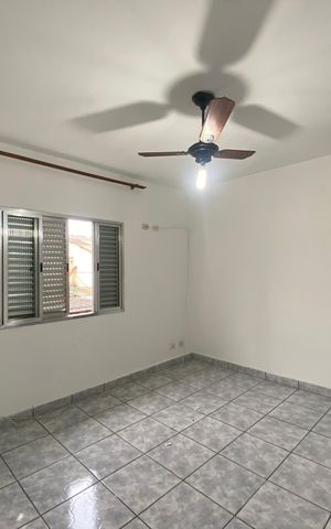 Casa à venda com 200m², 2 quartos e 1 vagaQuarto 1