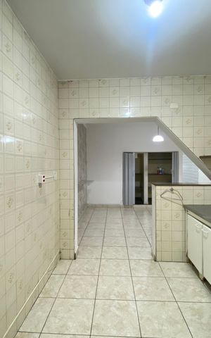 Casa à venda com 200m², 2 quartos e 1 vagaCozinha