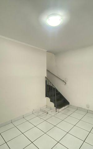 Casa à venda com 200m², 2 quartos e 1 vagaSala