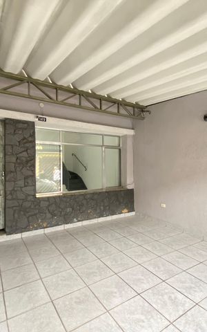 Casa à venda com 200m², 2 quartos e 1 vagaGaragem