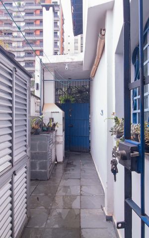 Casa à venda com 127m², 4 quartos e 3 vagas Casa à venda com 127m², 4 quartos e 3 vagasChurrasqueira e Quintal