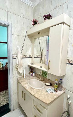 Casa à venda com 160m², 3 quartos e 2 vagas Casa à venda com 160m², 3 quartos e 2 vagasBanheiro 2