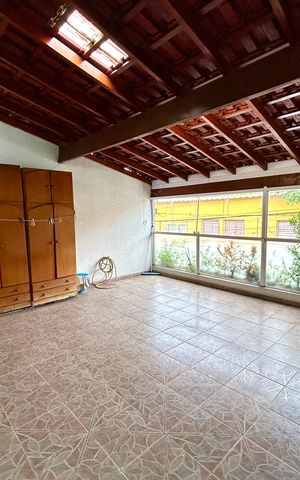 Casa à venda com 160m², 3 quartos e 2 vagas Casa à venda com 160m², 3 quartos e 2 vagasVaranda da Suíte