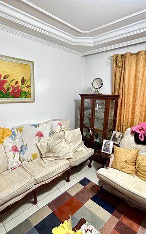 Casa à venda com 160m², 3 quartos e 2 vagas Casa à venda com 160m², 3 quartos e 2 vagasSala
