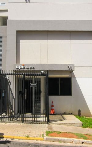 Apartamento à venda com 34m², 2 quartos e 1 vaga Apartamento à venda com 34m², 2 quartos e 1 vagaFachada