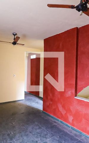 Casa à venda com 750m², 7 quartos e 2 vagas Casa à venda com 750m², 7 quartos e 2 vagasSala