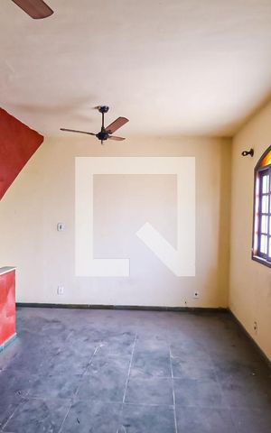 Casa à venda com 750m², 7 quartos e 2 vagas Casa à venda com 750m², 7 quartos e 2 vagasSala