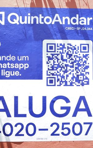Casa de condomínio para alugar com 360m², 4 quartos e 4 vagasPlaca