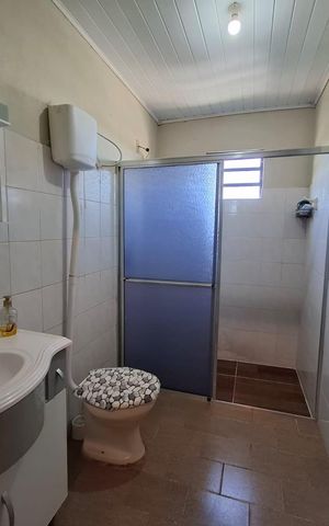 Casa à venda com 352m², 3 quartos e 4 vagas Casa à venda com 352m², 3 quartos e 4 vagasBanheiro 2