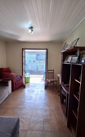 Casa à venda com 352m², 3 quartos e 4 vagas Casa à venda com 352m², 3 quartos e 4 vagasSala