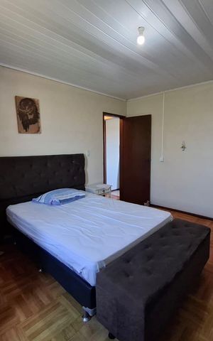 Casa à venda com 352m², 3 quartos e 4 vagas Casa à venda com 352m², 3 quartos e 4 vagasQuarto 2