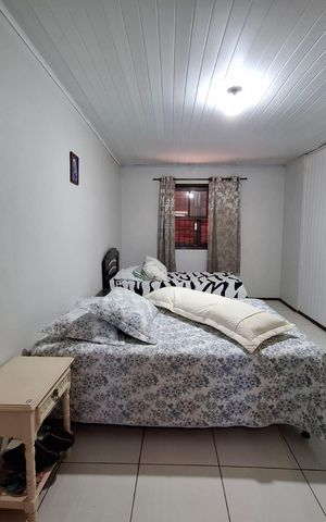 Casa à venda com 352m², 3 quartos e 4 vagas Casa à venda com 352m², 3 quartos e 4 vagasQuarto 1