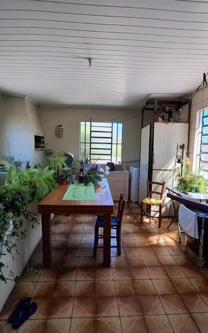 Casa à venda com 352m², 3 quartos e 4 vagas Casa à venda com 352m², 3 quartos e 4 vagasÁrea Comum