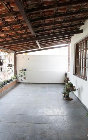Casa à venda com 188m², 4 quartos e 3 vagasVaranda
