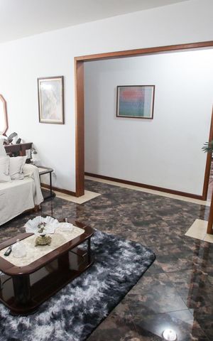 Casa à venda com 188m², 4 quartos e 3 vagasSala de Estar