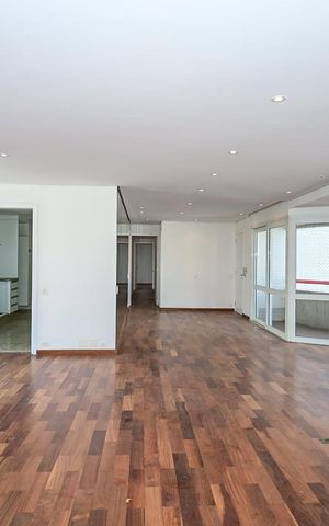 Apartamento para alugar com 210m², 4 quartos e 4 vagasSala