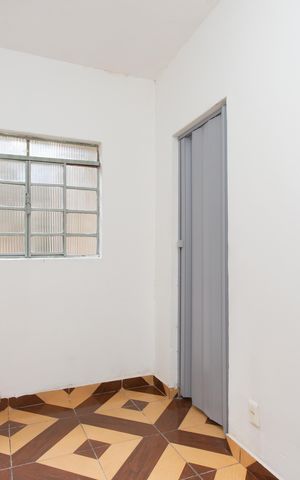 Casa para alugar com 55m², 1 quarto e sem vaga Casa para alugar com 55m², 1 quarto e sem vagaSala