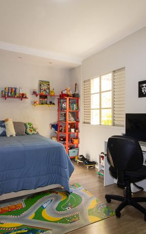 Casa à venda com 277m², 3 quartos e 5 vagas Casa à venda com 277m², 3 quartos e 5 vagasQuarto 3