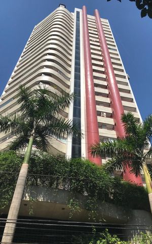 Apartamento à venda com 217m², 4 quartos e 4 vagas Apartamento à venda com 217m², 4 quartos e 4 vagasFachada