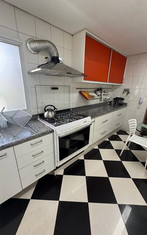 Apartamento à venda com 217m², 4 quartos e 4 vagas Apartamento à venda com 217m², 4 quartos e 4 vagasCozinha