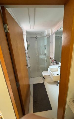 Apartamento à venda com 217m², 4 quartos e 4 vagas Apartamento à venda com 217m², 4 quartos e 4 vagasBanheiro