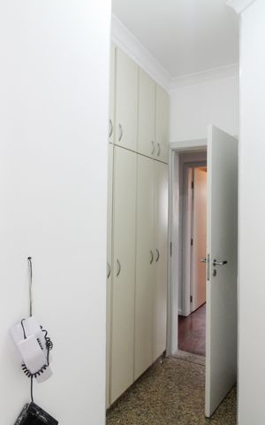 Apartamento à venda com 293m², 5 quartos e 4 vagas Apartamento à venda com 293m², 5 quartos e 4 vagasÁrea de Serviço