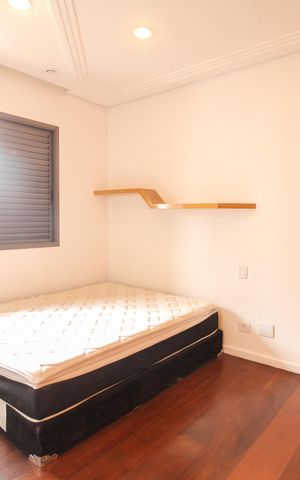 Apartamento à venda com 293m², 5 quartos e 4 vagas Apartamento à venda com 293m², 5 quartos e 4 vagasSuite 2