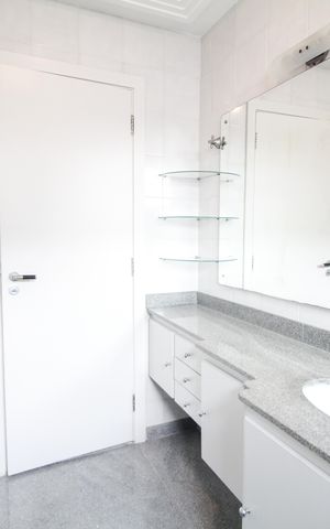 Apartamento à venda com 293m², 5 quartos e 4 vagas Apartamento à venda com 293m², 5 quartos e 4 vagasSuite 2 - Banheiro
