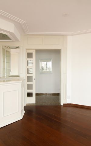 Apartamento à venda com 293m², 5 quartos e 4 vagas Apartamento à venda com 293m², 5 quartos e 4 vagasSala