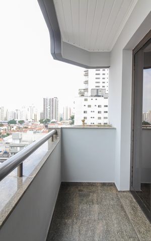 Apartamento à venda com 293m², 5 quartos e 4 vagas Apartamento à venda com 293m², 5 quartos e 4 vagasSala Varanda