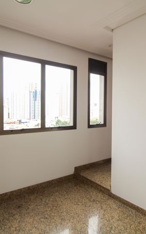 Apartamento à venda com 293m², 5 quartos e 4 vagas Apartamento à venda com 293m², 5 quartos e 4 vagasCopa/Sala de Jantar