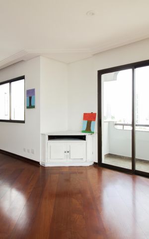 Apartamento à venda com 293m², 5 quartos e 4 vagas Apartamento à venda com 293m², 5 quartos e 4 vagasSala