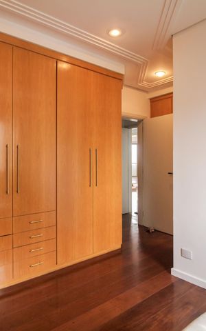 Apartamento à venda com 293m², 5 quartos e 4 vagas Apartamento à venda com 293m², 5 quartos e 4 vagasSuite 2