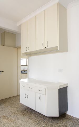 Apartamento à venda com 293m², 5 quartos e 4 vagas Apartamento à venda com 293m², 5 quartos e 4 vagasÁrea de Serviço