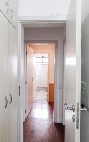 Apartamento à venda com 293m², 5 quartos e 4 vagas Apartamento à venda com 293m², 5 quartos e 4 vagasÁrea de Serviço