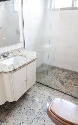 Apartamento à venda com 293m², 5 quartos e 4 vagas Apartamento à venda com 293m², 5 quartos e 4 vagasSuite 3 - Banheiro