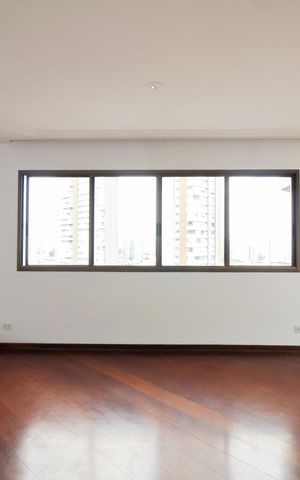 Apartamento à venda com 293m², 5 quartos e 4 vagas Apartamento à venda com 293m², 5 quartos e 4 vagasSala
